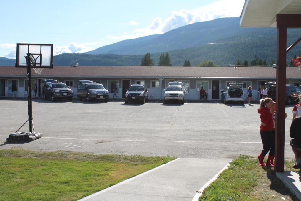 Paradise Motel Sicamous Kültér fotó